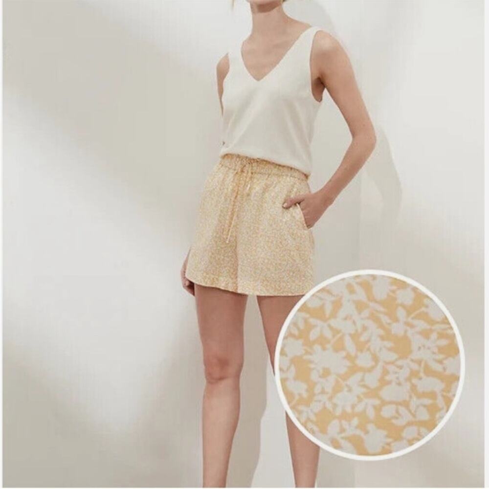 Banana Republic Yellow White Floral Casual Shorts Size XS